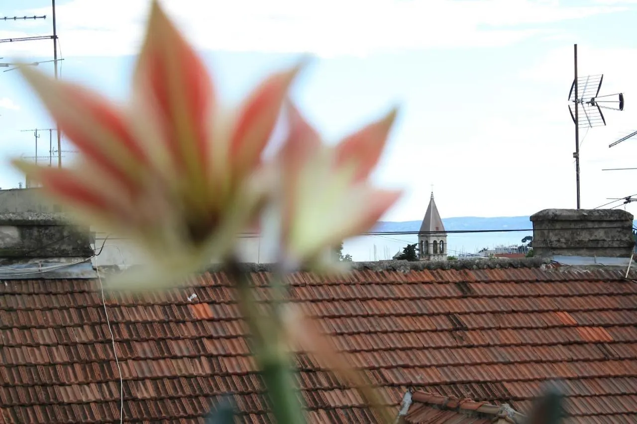 Big 80 M2 Apt With Balcony In The Heart Of Split