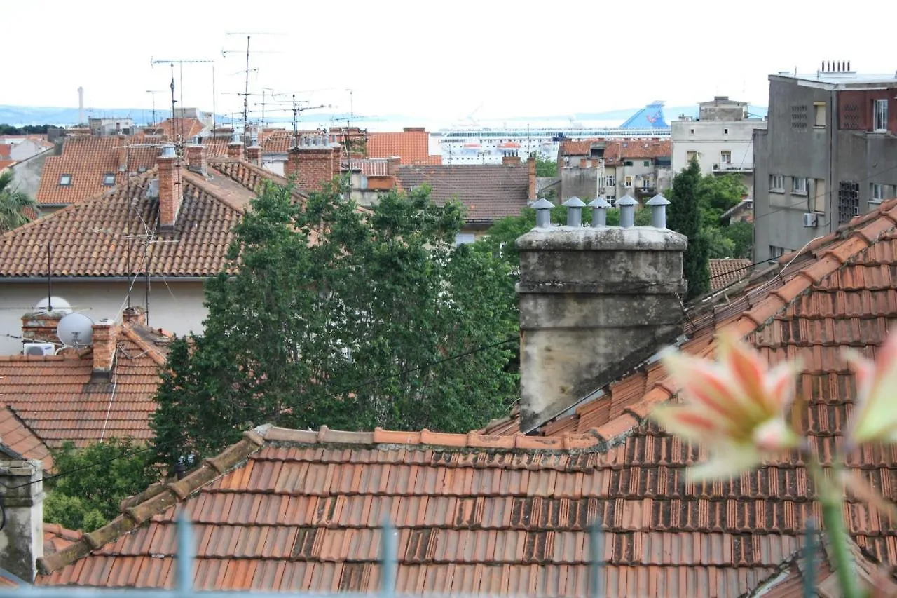 Big 80 M2 Apt With Balcony In The Heart Of Spalato 0*,  Croazia