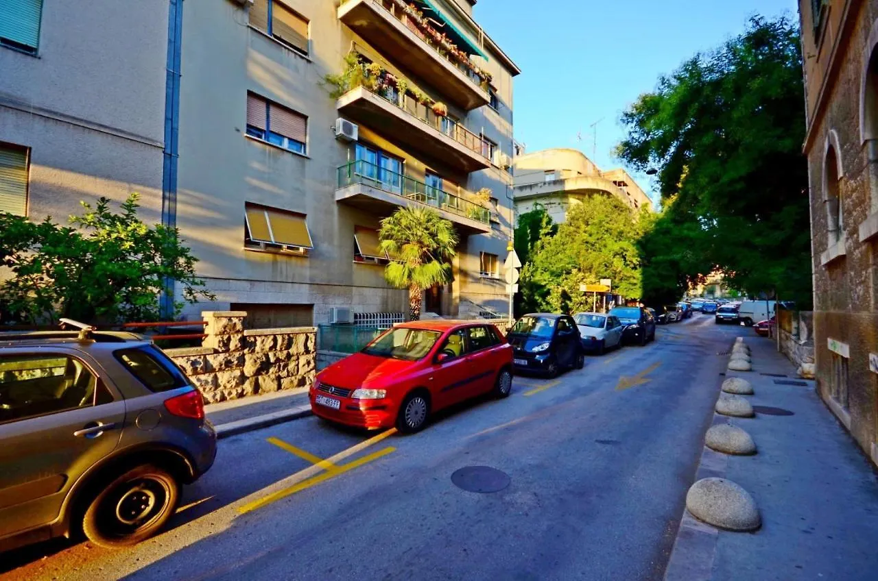 Big 80 M2 Apt With Balcony In The Heart Of Spalato Croazia